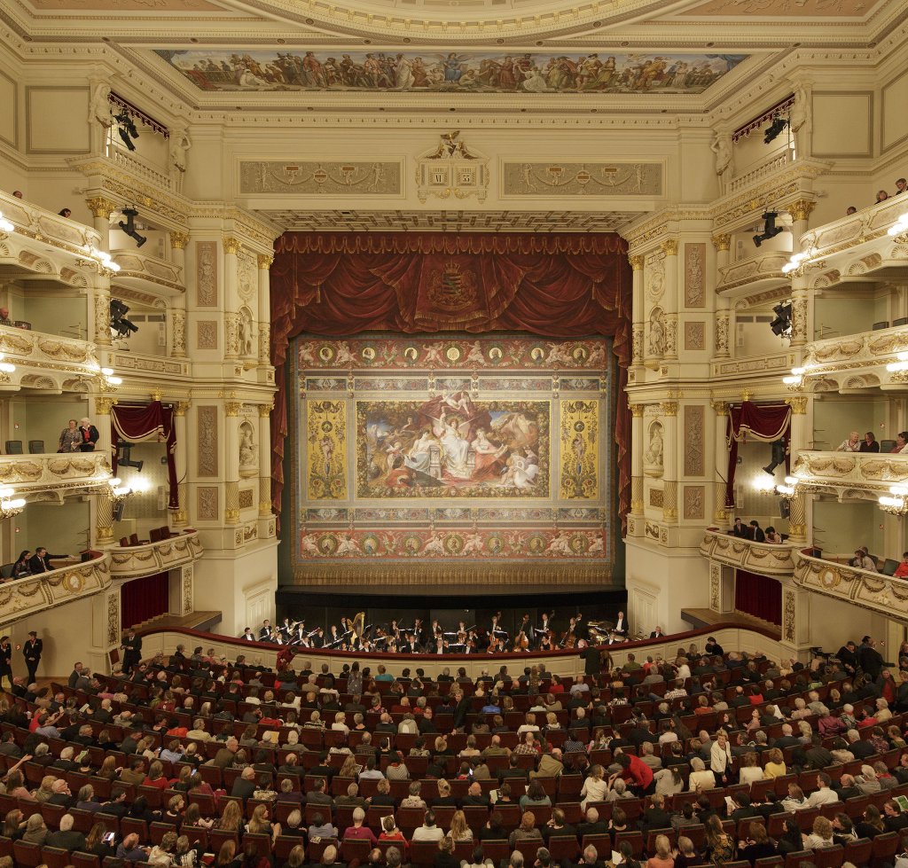 OperDresden Spielplan der Semperoper + Tickets und Hotels